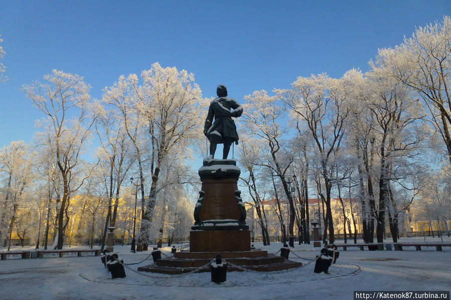 Памятник Петру Первому в Петровском парке Кронштадт, Россия