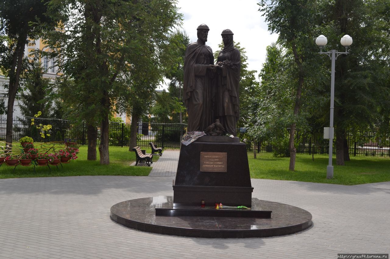 Памятник святым Петру и Февронии Муромским / Monument to saints Peter and Fevronia of Murom