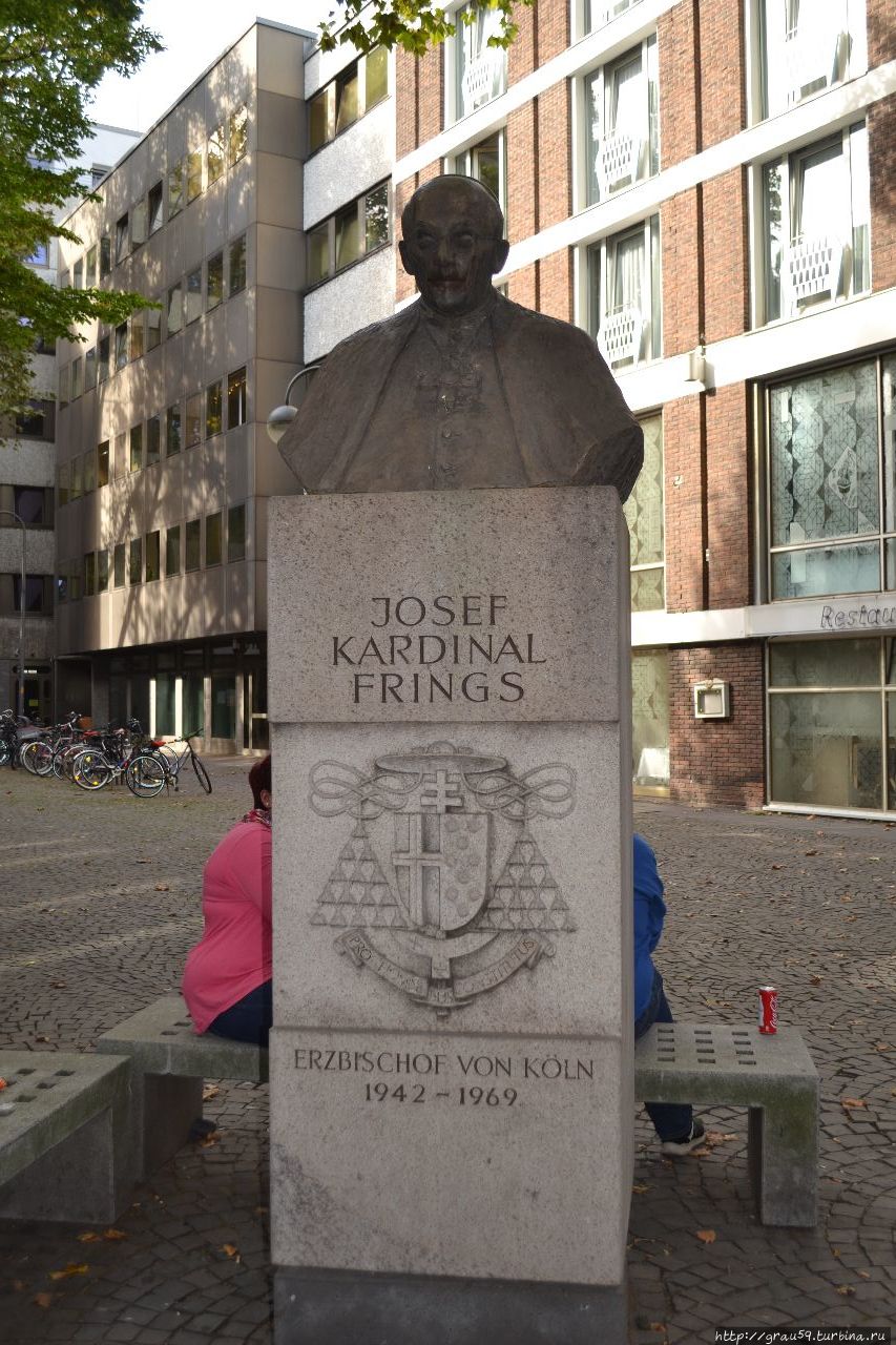 Памятник кардиналу Фрингсу Кёльн, Германия