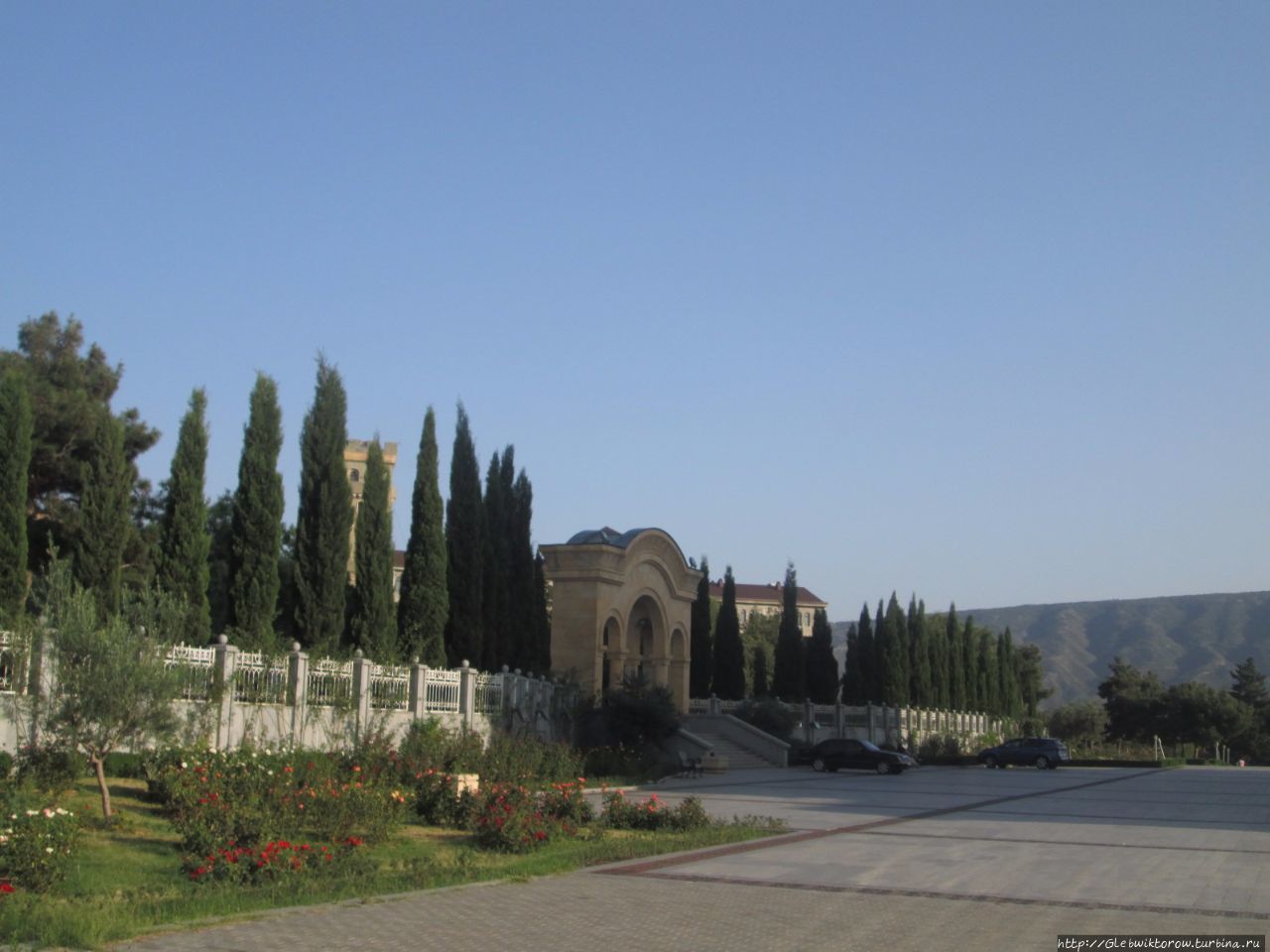 Посещение кафедрального собора Святой Троицы Тбилиси, Грузия