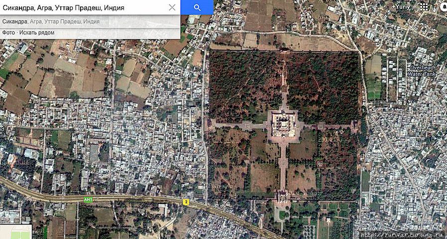 Вид на мемориальный комплекс в Сикандре с карты Google Earth Агра, Индия