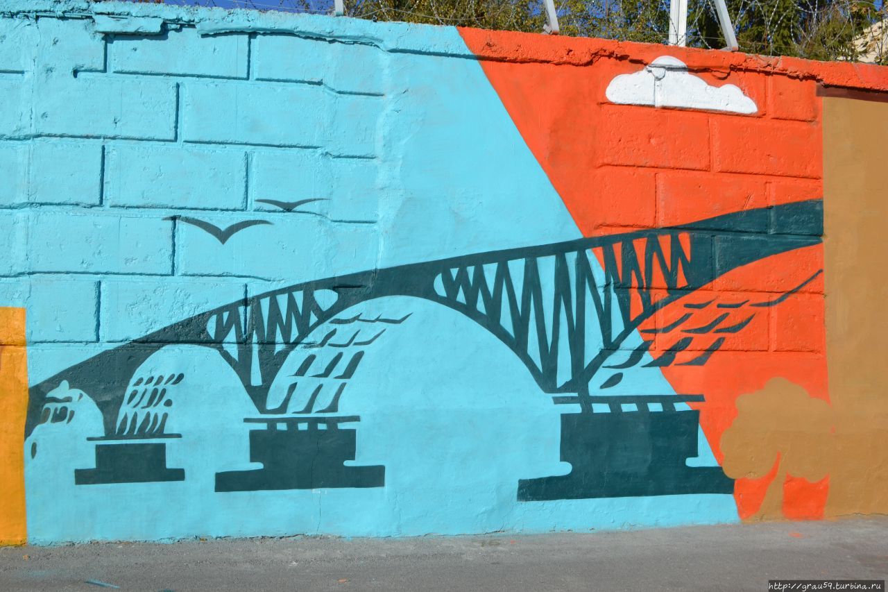 Старые граффити закрашивают, а на их месте появляются новые Саратов, Россия