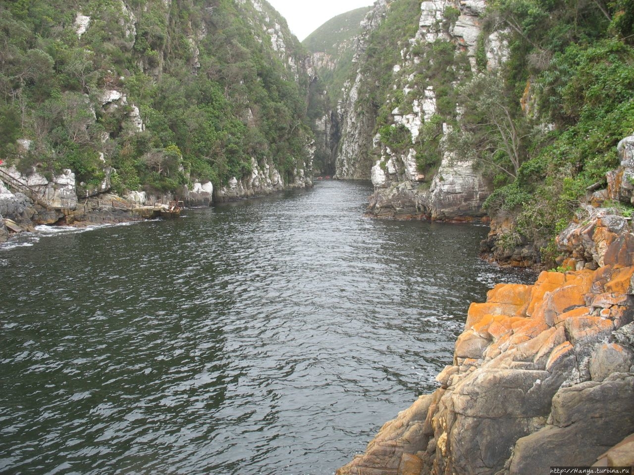 Устье реки Стормз и подвесные мосты Стормс-Ривер, ЮАР