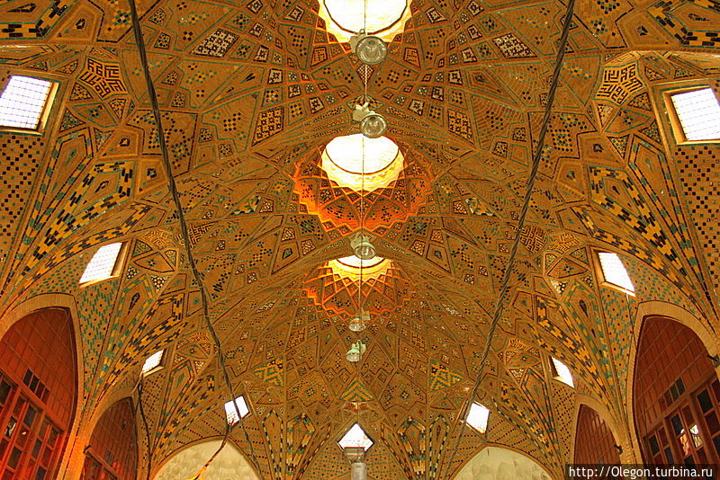 Базар столицы исламской республики Тегеран, Иран