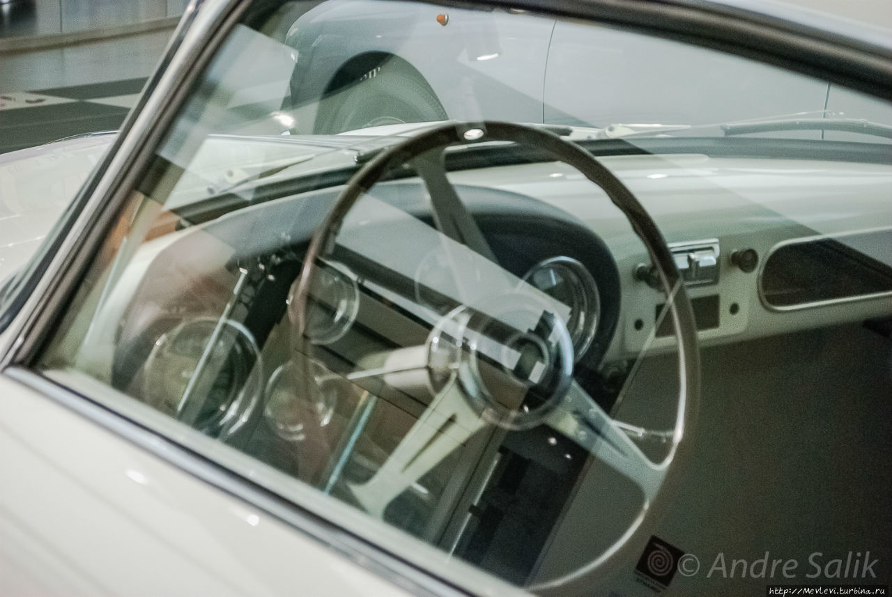 Музей Alfa Romeo Alfa Romeo Historical Museum Милан, Италия