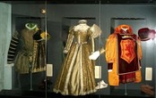 Королевские наряды в музее замка Стерлинг. Фото из интернета