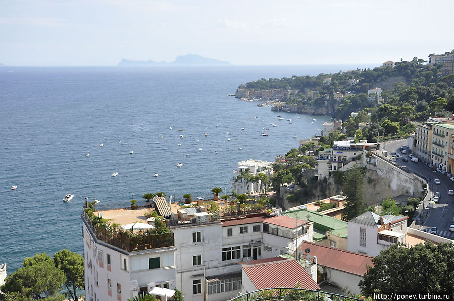 Неаполитанский залив по красоте — третий в мире. Неаполь, Италия