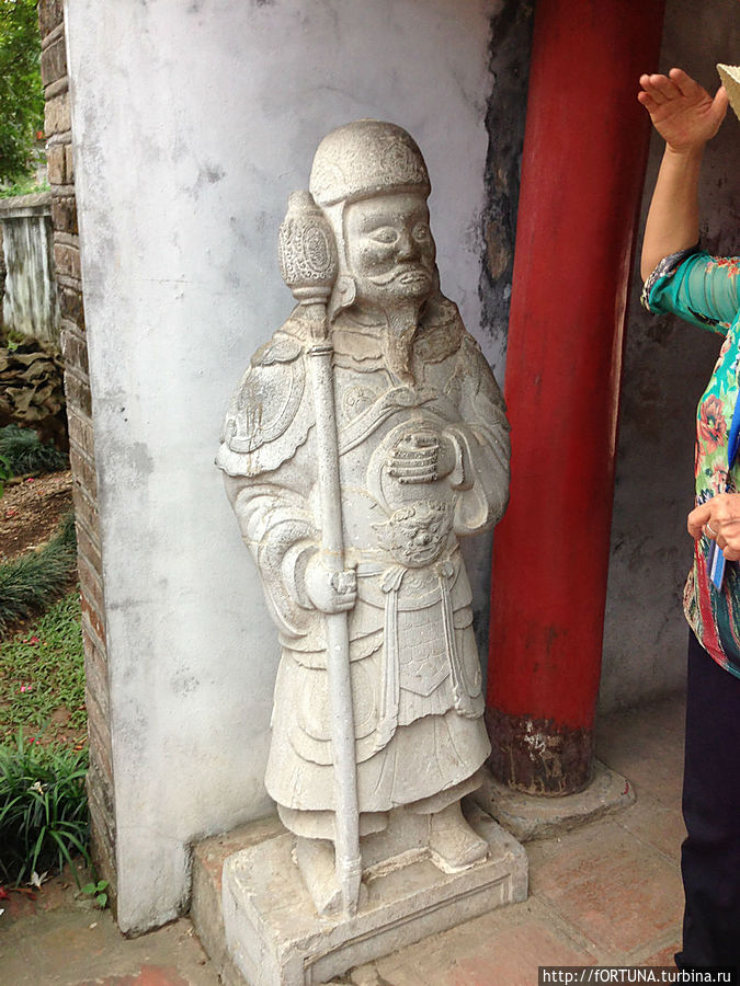 Статуя воина Ханой, Вьетнам