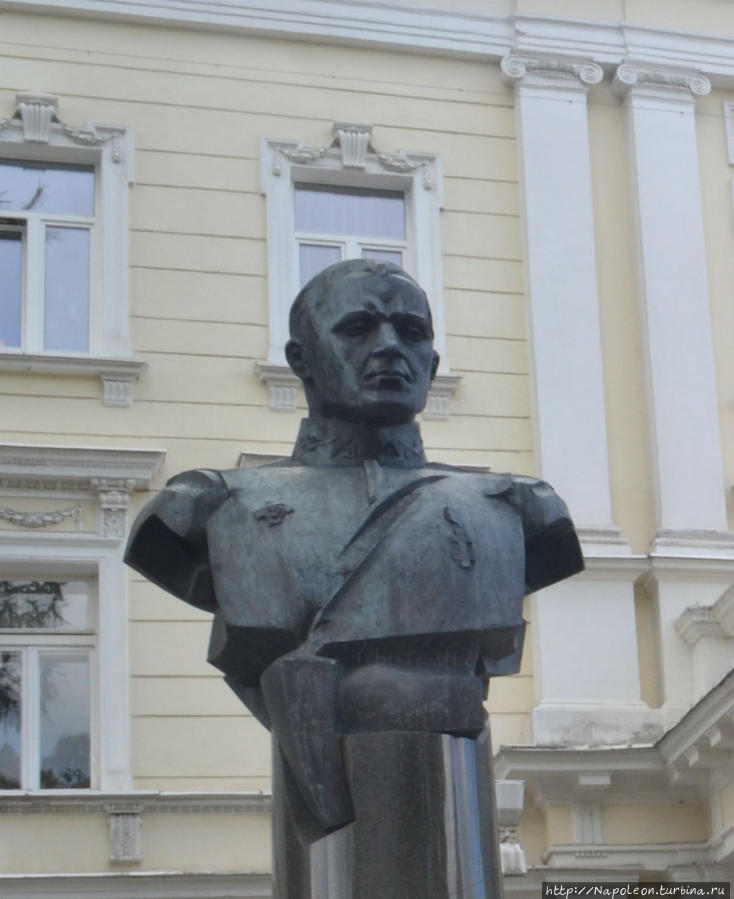 памятник Йонасу Жямайтису Вильнюс, Литва