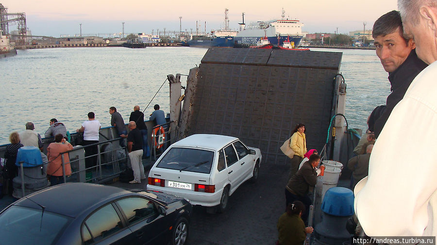 На пароме через Керченский пролив