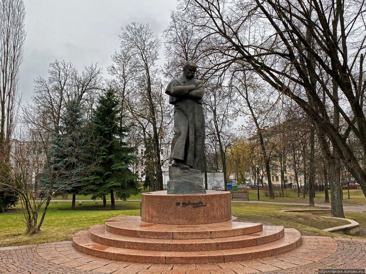 Памятник Шевченко в Буче