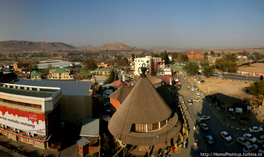 Место красного песчаника, или столица одной шляпы Масеру, Лесото