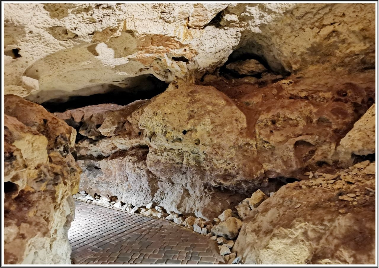 Пещера Таврида Зуя, Россия
