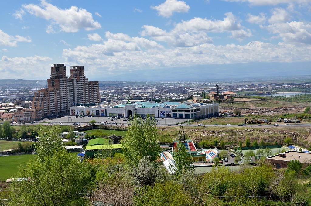 Ж Ереван, Армения