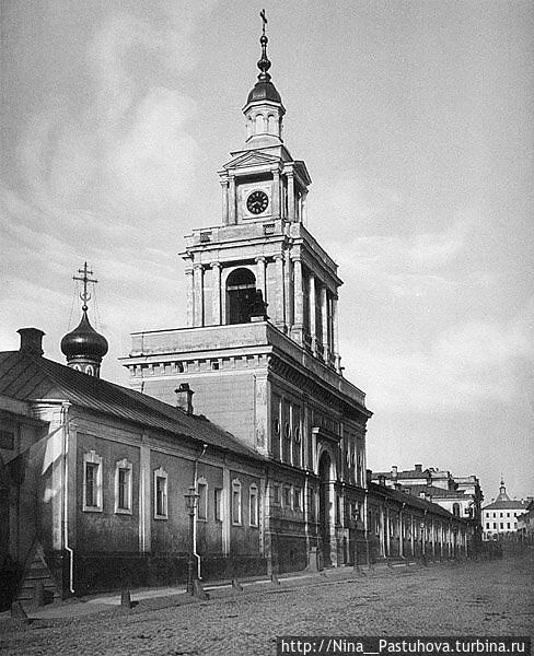 Колокольня с церковью Воскресения Словущего в Никитском монастыре. Дореволюционное фото, 1882 Москва, Россия