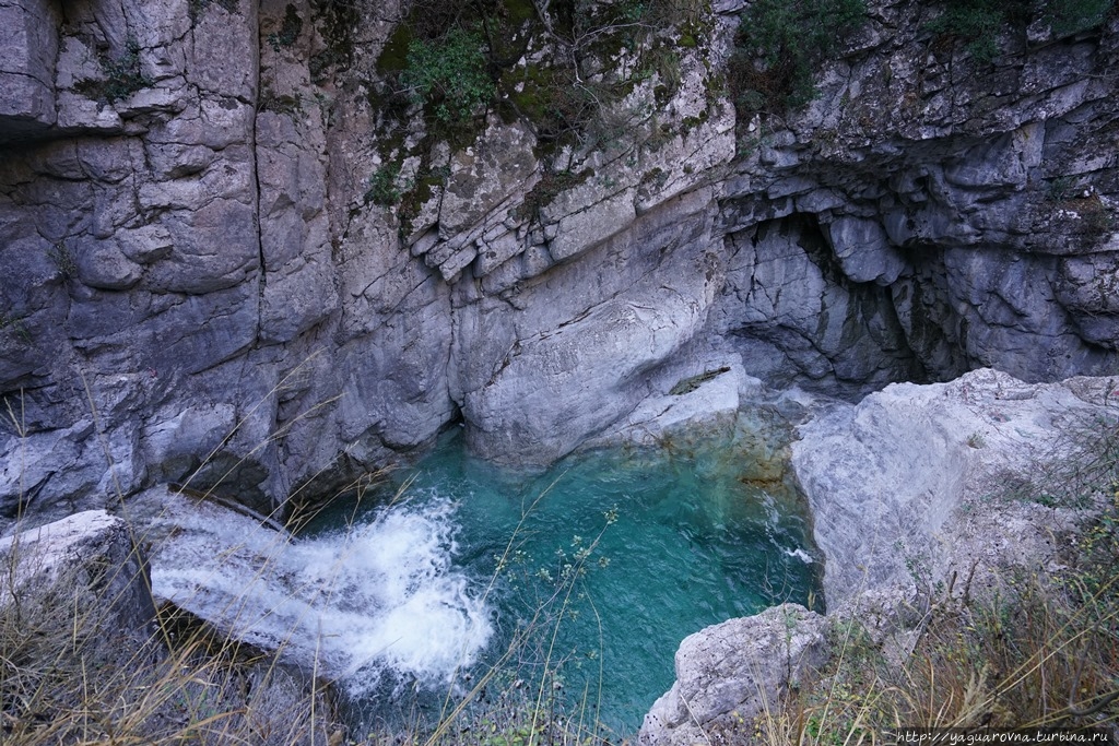 Ванны Зевса Литохорон, Греция