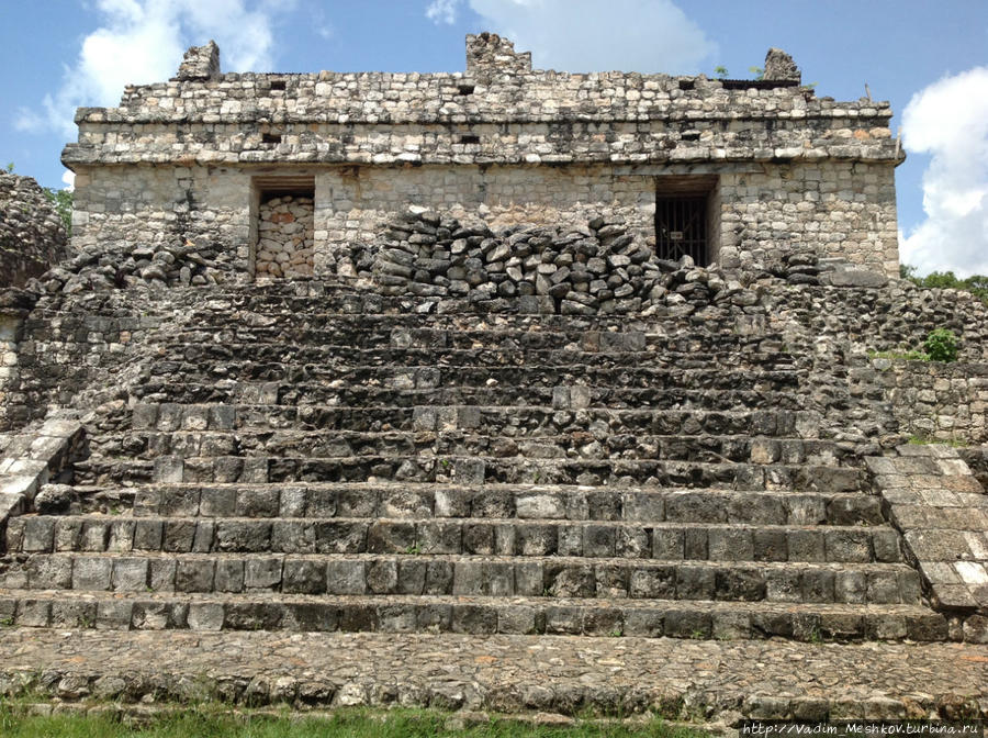 В Археологической зоне Эк-Балам. Эк-Балам, Мексика