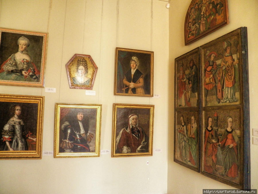 Музей европейского искусства в Дворце Потоцких... Львов, Украина