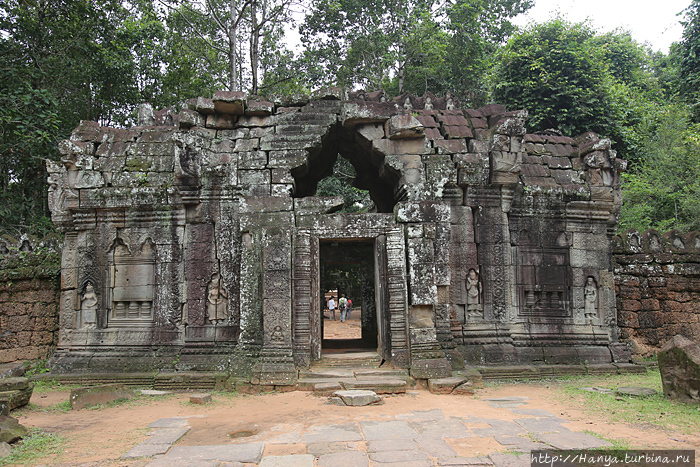 Внутренний фасад гопуры в храме Та Сом. Фото из интернета Ангкор (столица государства кхмеров), Камбоджа