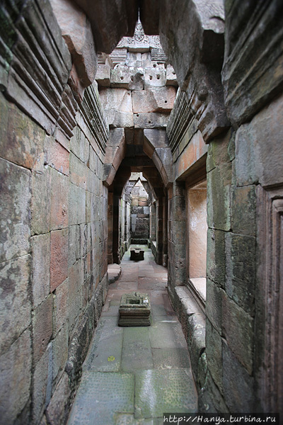 Храм Та Кео. Ступенчатая арка коридора первого яруса. Фото из интернета