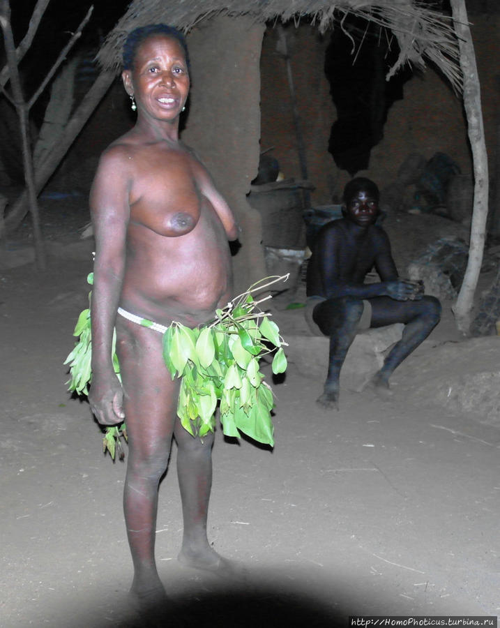 Жизнь и типажи кома Тчамба, Камерун