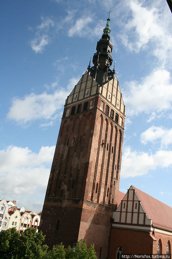 Вид из окна на костел св. Николая Эльблонг, Польша