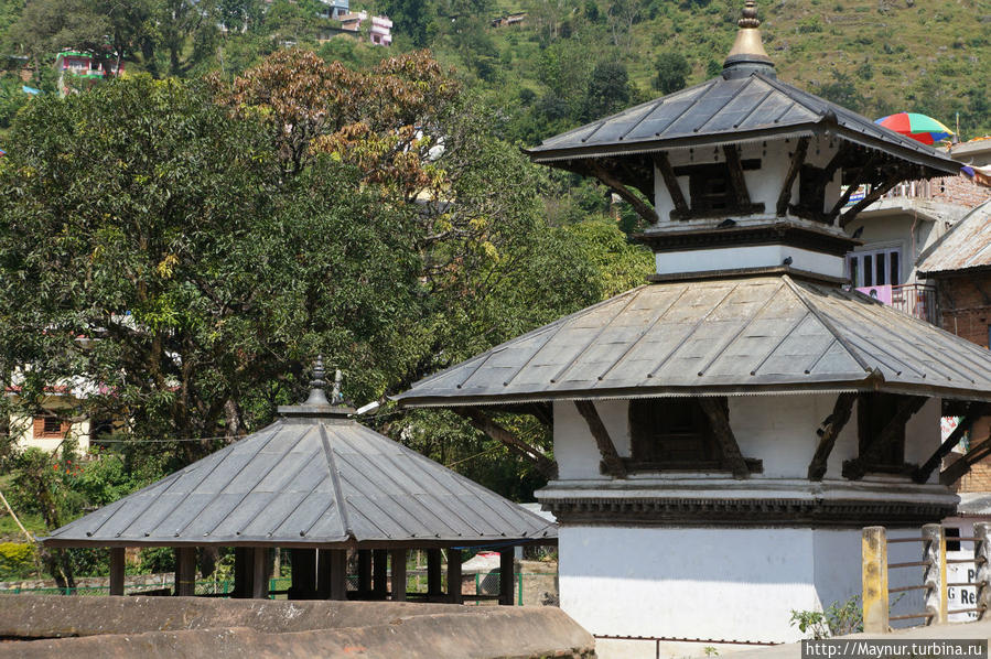 Горкха  —   бывшая   столица   королевства   гуркхов... Покхара, Непал