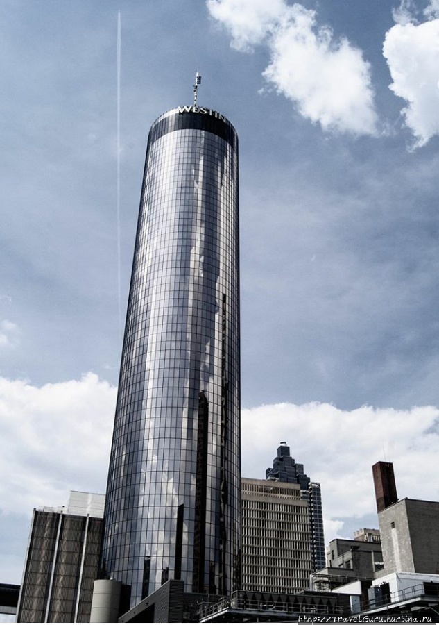 Отель Westin (Westin Peachtree Plaza Hotel), пятое по высоте здание города Атланта, CША