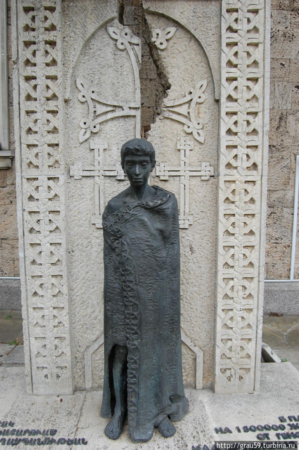 Памятник посвященный памяти жертвам Геноцида армян