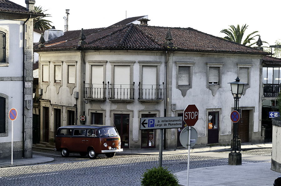 Предлагаем, еще полюбоваться деталями города.