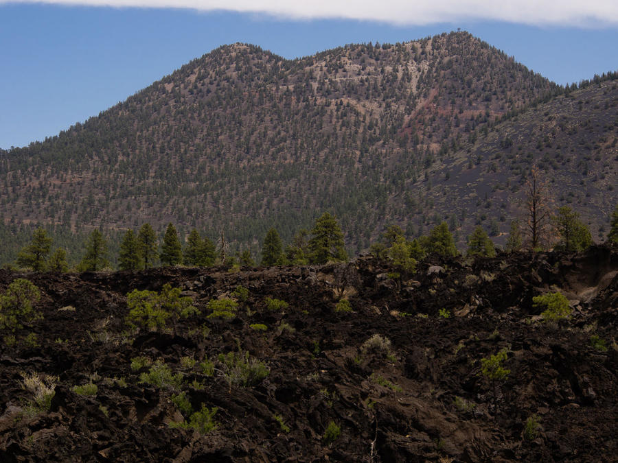 По-английски это называется Sunset Crater National Monument. Флагстафф, CША