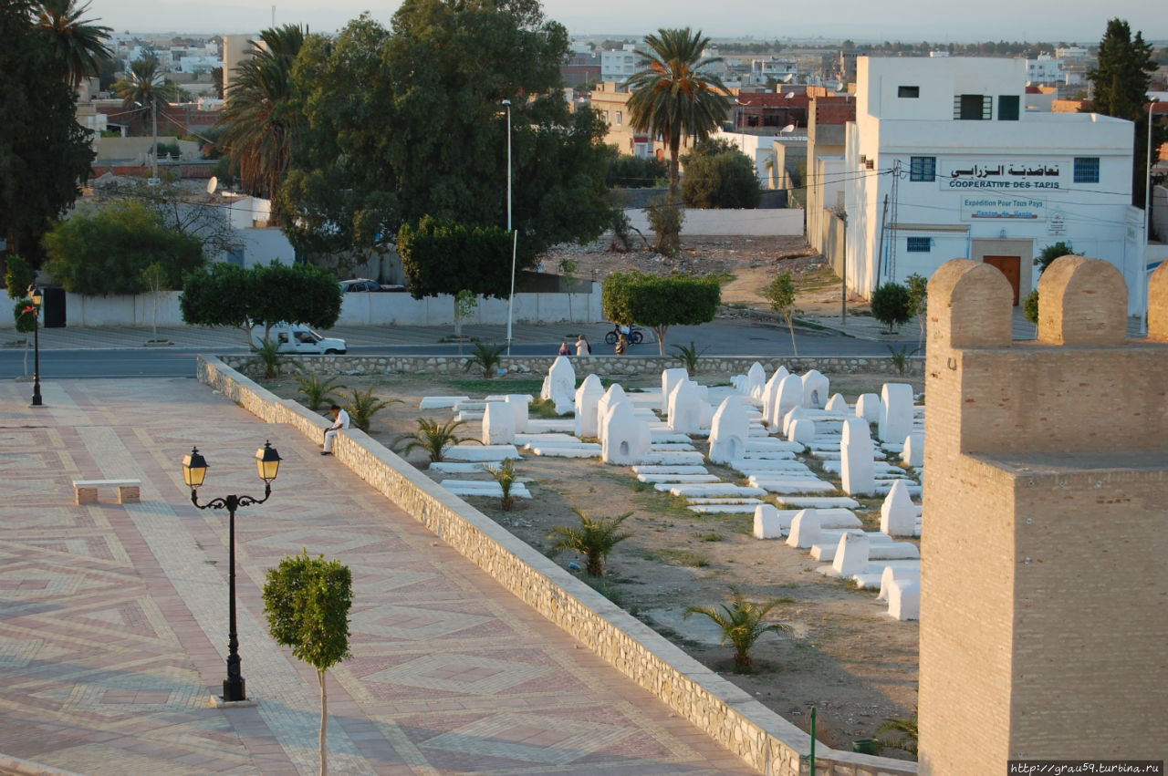 Мусульманское кладбище Awlad Farhan Кайруан, Тунис
