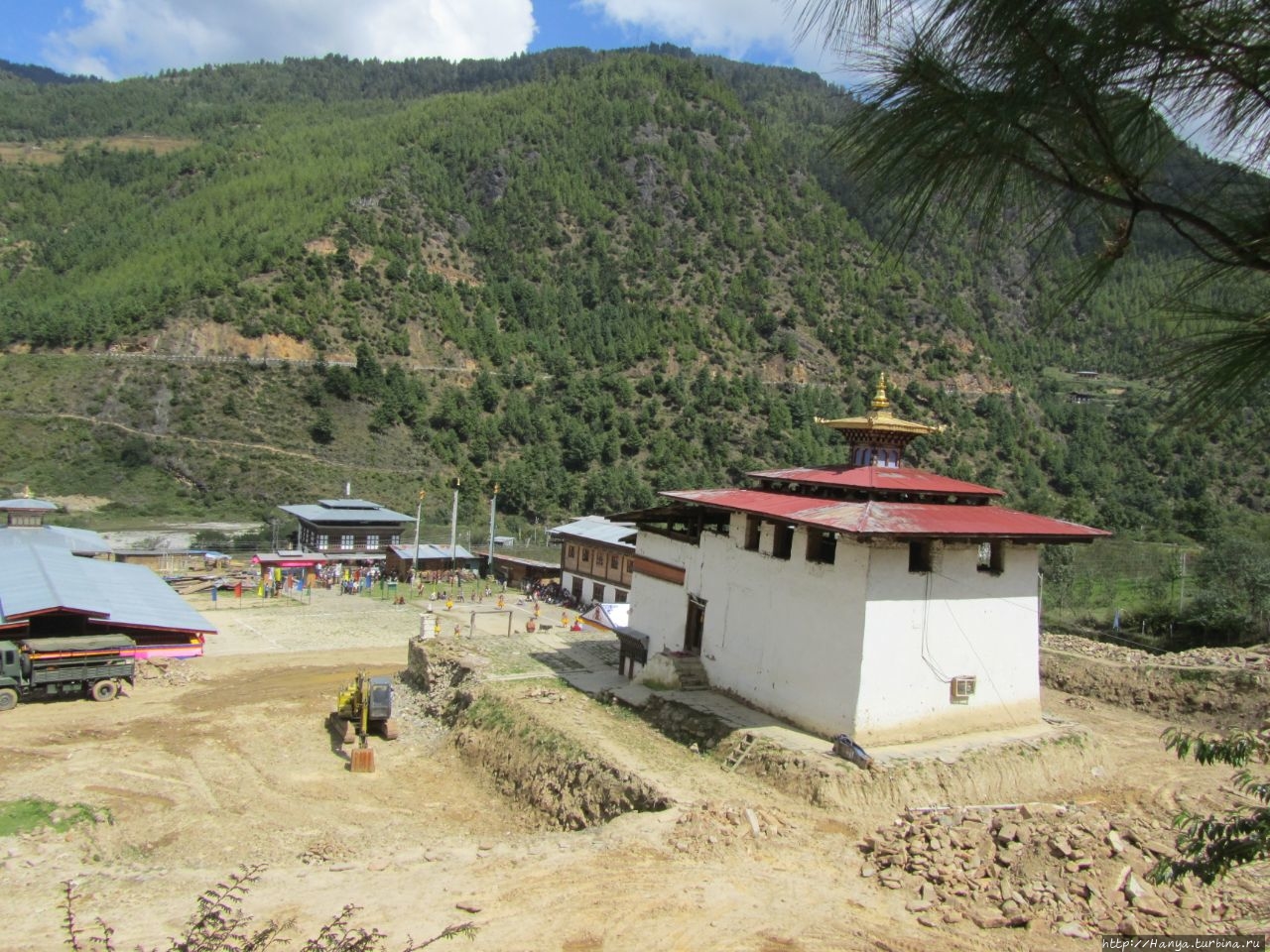 Белый и Черный храмы Хаа Хаа, Бутан
