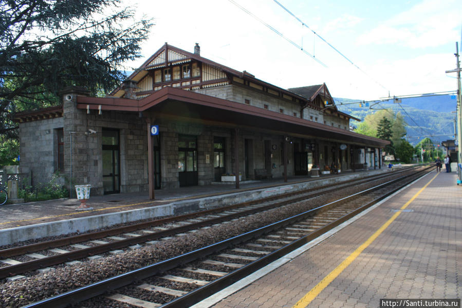 Железнодорожный вокзал Бриксена. Брессаноне, Италия