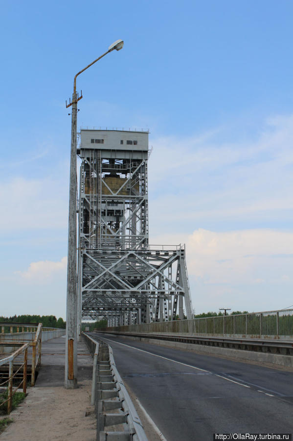 Мост через реку Свирь. Кронштадт, Россия