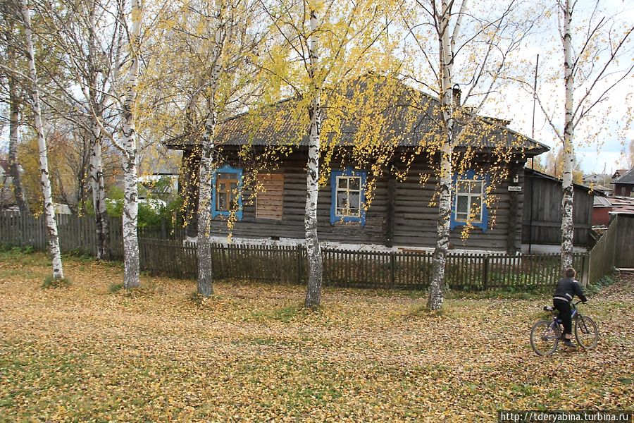 Типичная архитектура Кудымкара сочетает традиционные деревянные избы, каменные постройки XIX века и ... Кудымкар, Россия