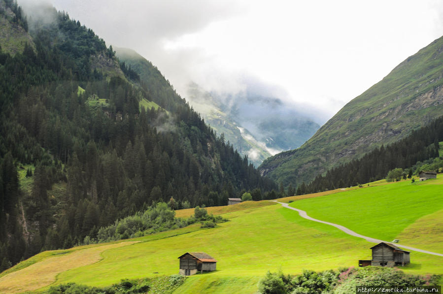 Горные виды со швейцарских дорог Швейцария