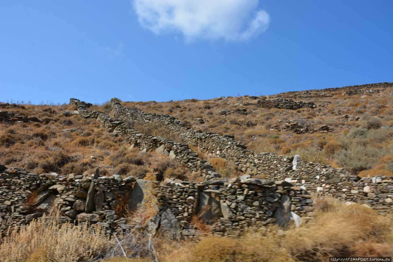 Лутра. В поисках руин или овечий блиндаж Лутра, остров Кифнос, Греция