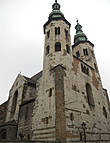 Костёл Св. Анджея (1079-1098). Является одним из старейших костёлов Кракова. Сейчас в нём располагается монастырь Кларисок.