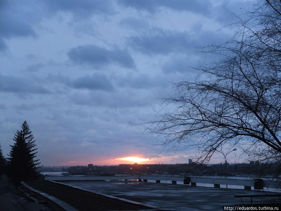 Утро красит нежным светом Енисея берега... Красноярск, Россия