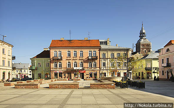 Рыночная площадь Пётркув-Трыбунальски, Польша