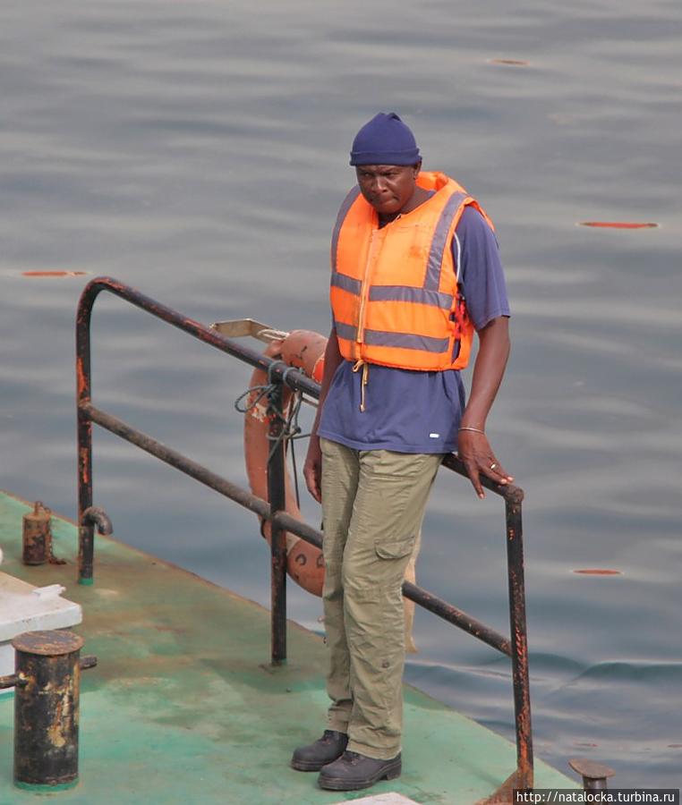 Барк Седов. Как встречают корабли... Дакар, Сенегал