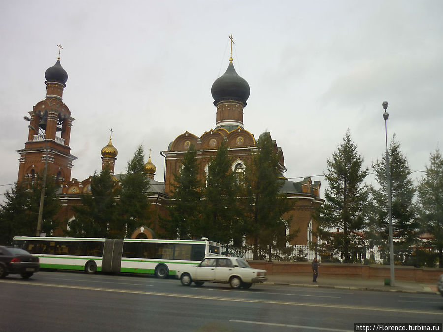 Церковь у платформы Трикотажная Москва, Россия