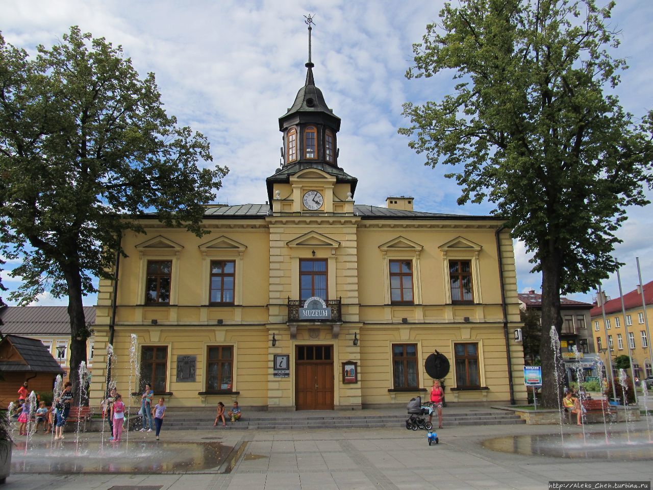 Ратуша, а теперь музей Новы-Тарг, Польша