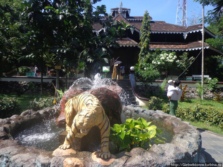 Yangon Zoological Garden Янгон, Мьянма