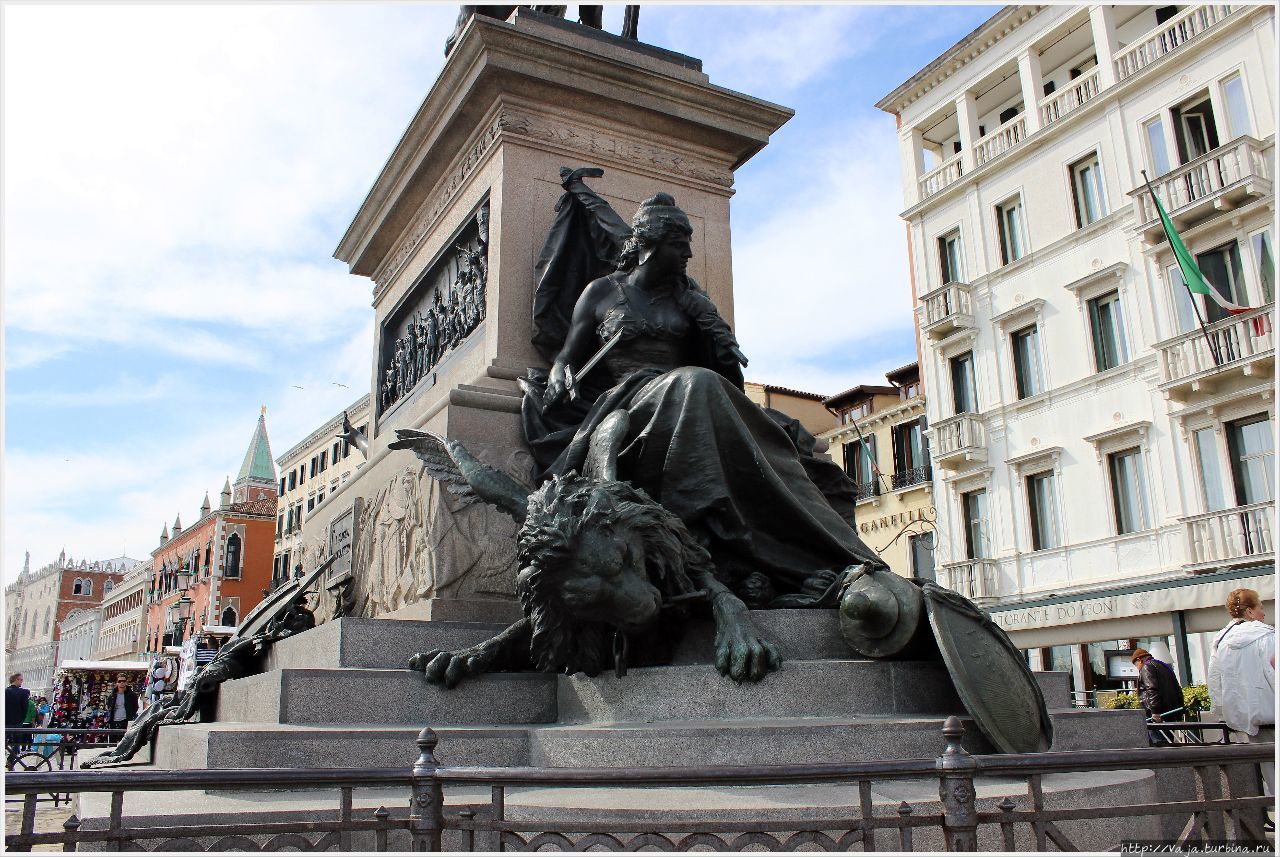Святой Марк представлен в виде льва Венеция, Италия