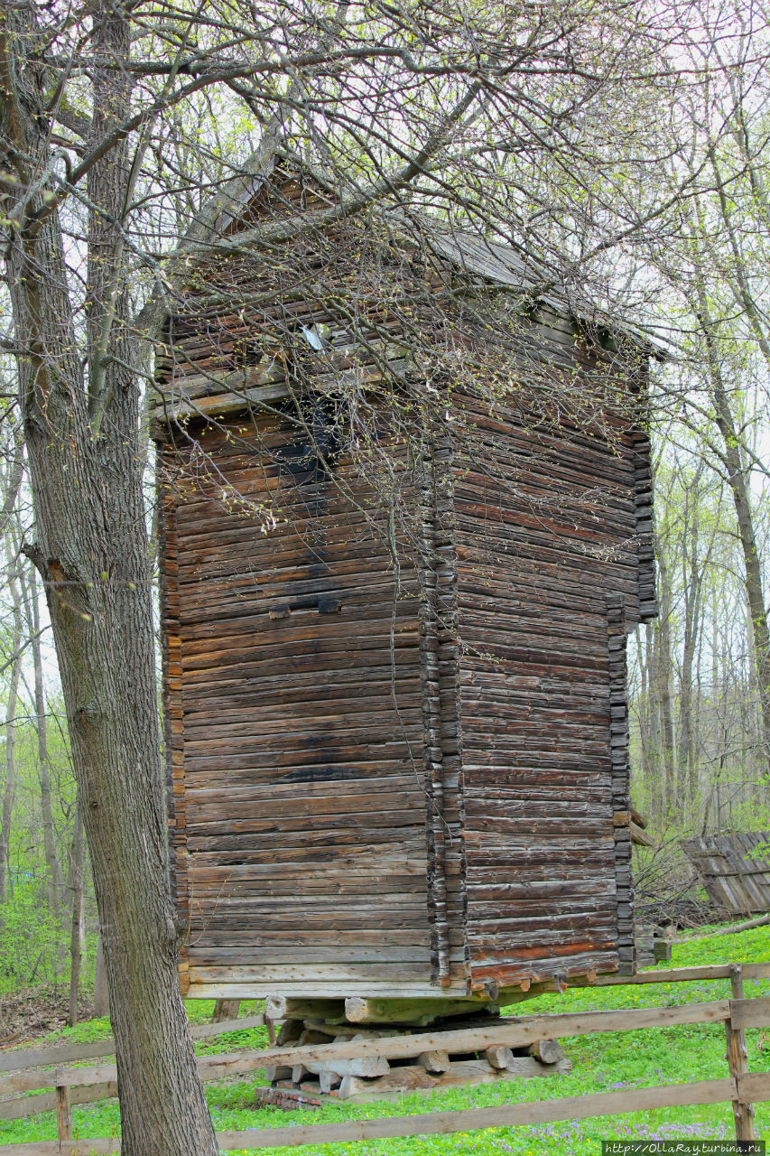 Мельница толчея-столбовка, кон. XIX в. из д. Петухово Городецкого района. Нижний Новгород, Россия