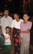 Бирманская семья