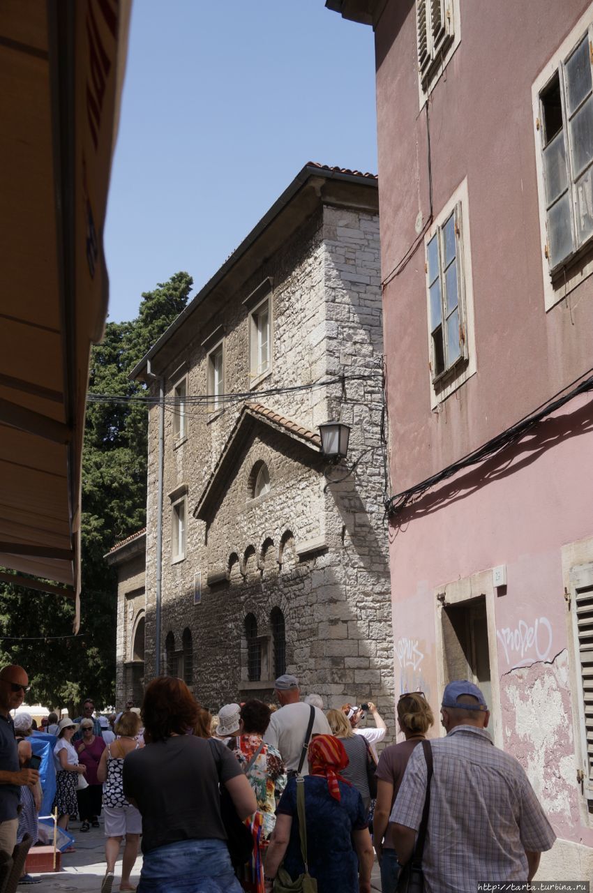 Пула 10 лет спустя Пула, Хорватия Пула 10 лет спустя Пула, Хорватия