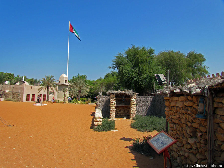 Этнографическая арабская деревня в совремеменной столице ОАЭ Абу-Даби, ОАЭ